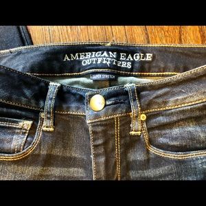 American Eagle Size 2 Skinny Jeans